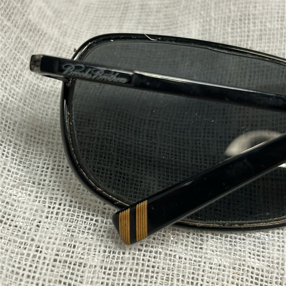Brooks Brothers Frames With A Case - image 8